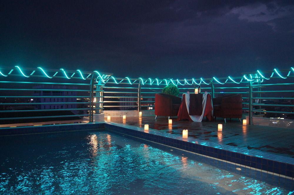 Colina Sky Hotel Phnom Penh Exterior foto