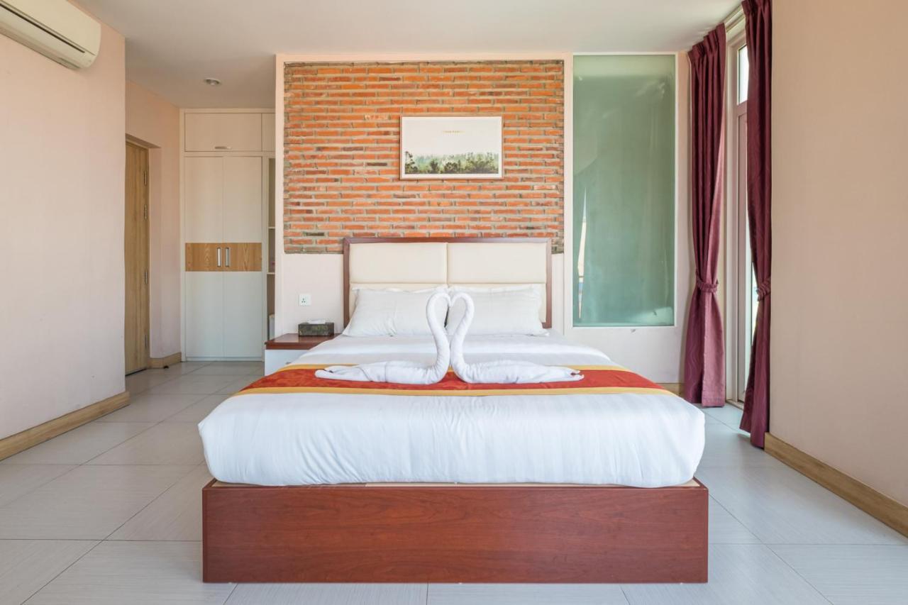 Colina Sky Hotel Phnom Penh Exterior foto